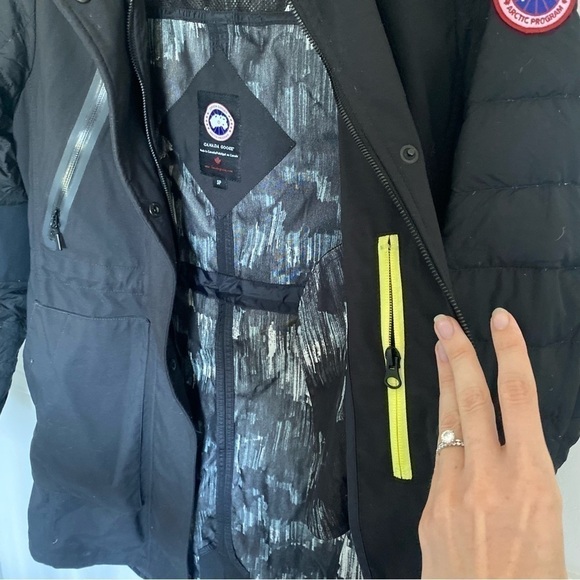 canada Goose Sabine Water Resistant Down Filled Jacket Small - Picture 9 of 12